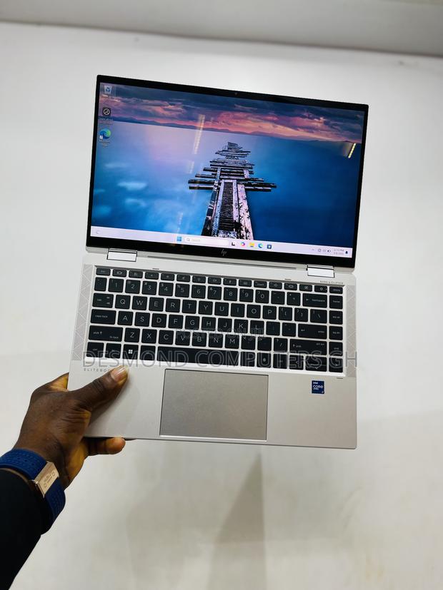Laptop HP EliteBook 1040 G8 16GB Intel Core i7 SSD 512GB ยท Photo 1