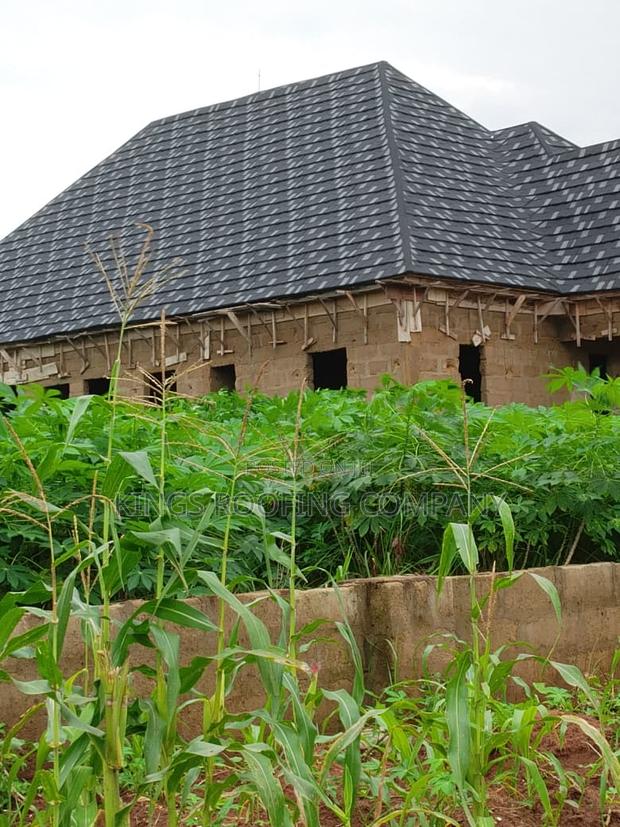 Simply Design and Attractive Shingle Roofing Tiles · Photo 1