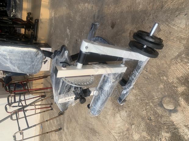 Leg Extension 150kg With 25kg Weight Plate · Photo 5