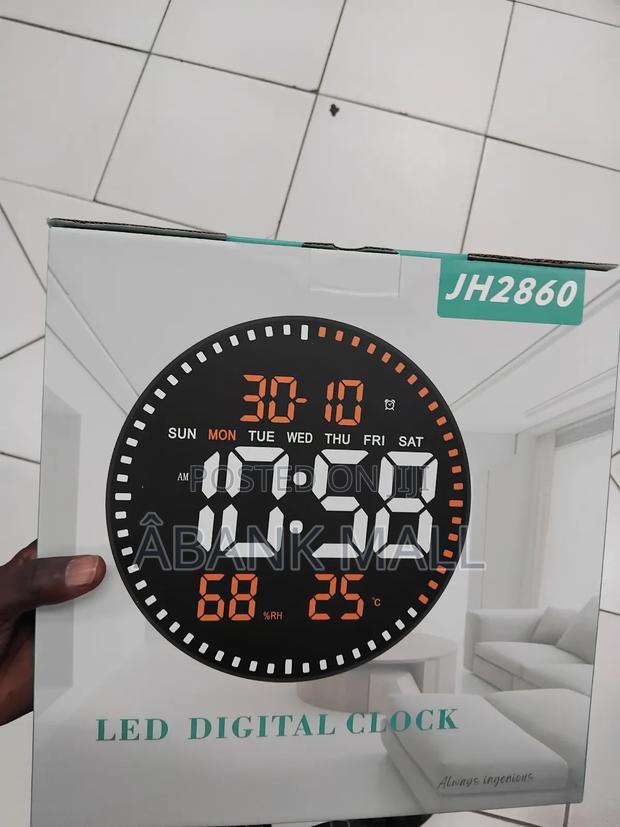 Electronic Clock · Photo 1