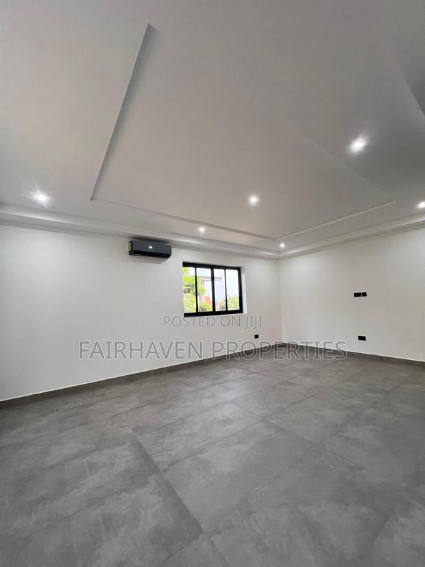4bdrm House in Fairhaven Properties, Adjiriganor for sale · Photo 6
