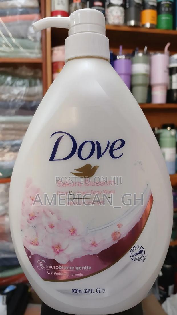 Dove Sakura Blossom Nourishing Silk Body Wash · Photo 1