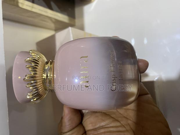 Aura Perfume Crisp Flower · Photo 4