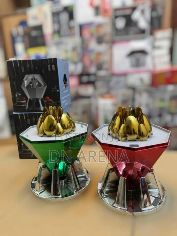 Diamond Cutlery Golden 24 PCS Set · Photo 1