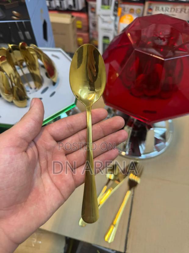 Diamond Cutlery Golden 24 PCS Set · Photo 3