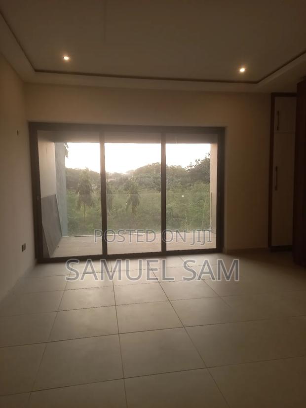 3bdrm Townhouse / Terrace in Tema Community 10 for rent · Photo 5