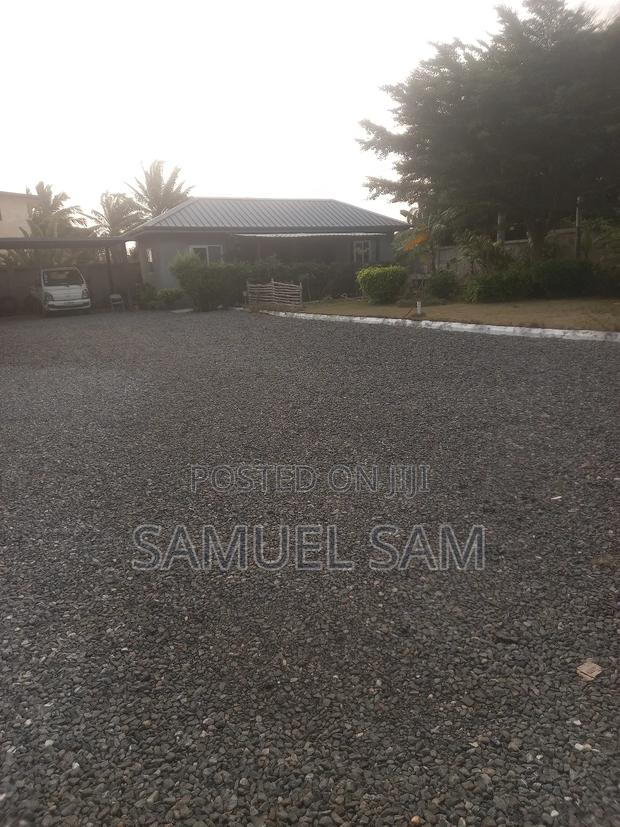 4bdrm House in Community 6, Tema Metropolitan for sale · Photo 3