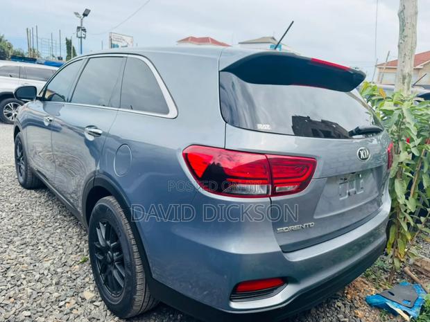 Kia Sorento 2019 Blue · Photo 5