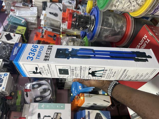 3366 Tripod Stand for Phones · Photo 2