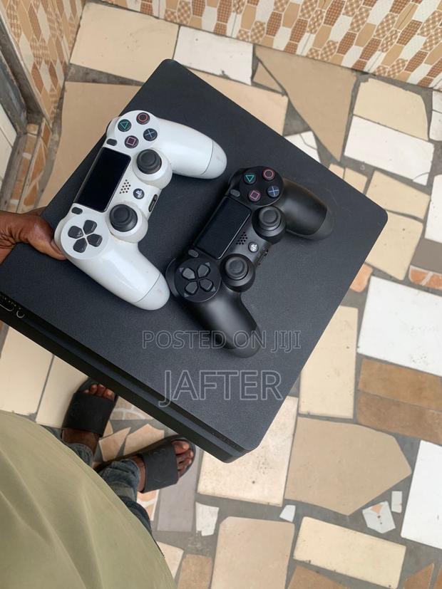 Ps4 Slim With Fc27 and Other 10 Solid Games