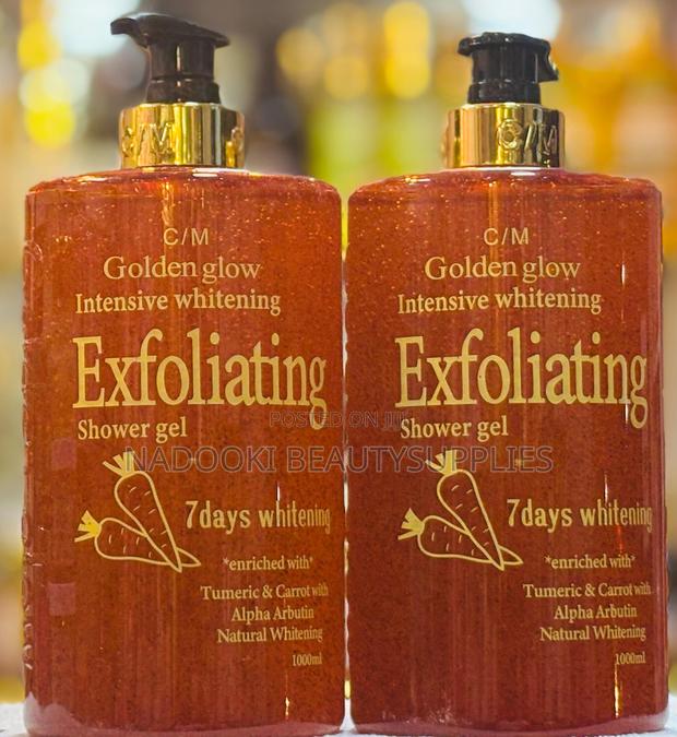 Golden Glow Intensive Whitening Exfoliating Shower Gel · Photo 1