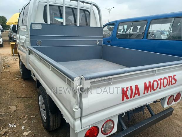 Kia Bongo Double Cabin 4x4 · Photo 2