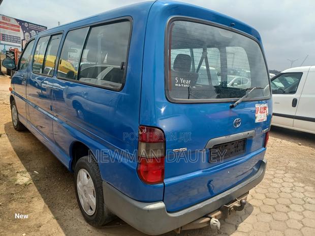 Toyota HiAce 2008 Blue · Photo 2