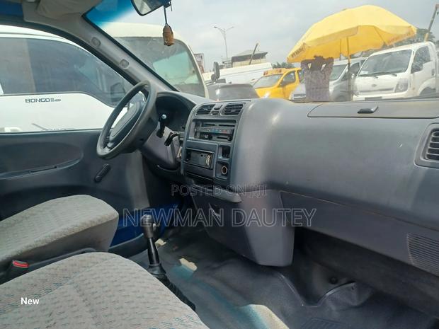 Toyota HiAce 2008 Blue · Photo 5