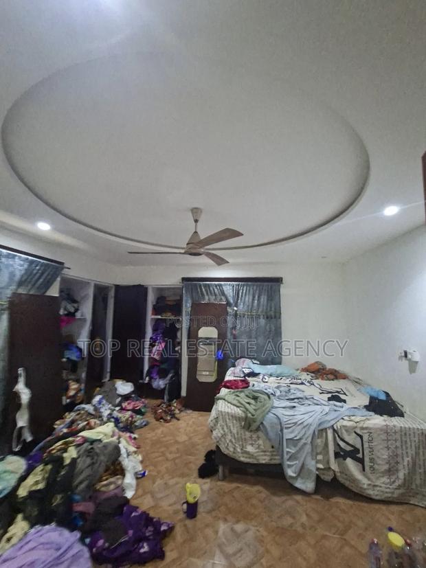 4bdrm House in ,, Business Center, Ashaley Botwe for sale · Photo 4