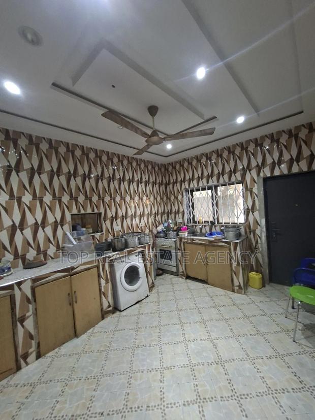4bdrm House in ,, Business Center, Ashaley Botwe for sale · Photo 7