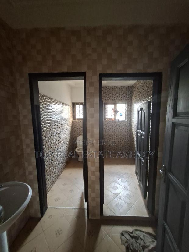 4bdrm House in ,, Business Center, Ashaley Botwe for sale · Photo 8