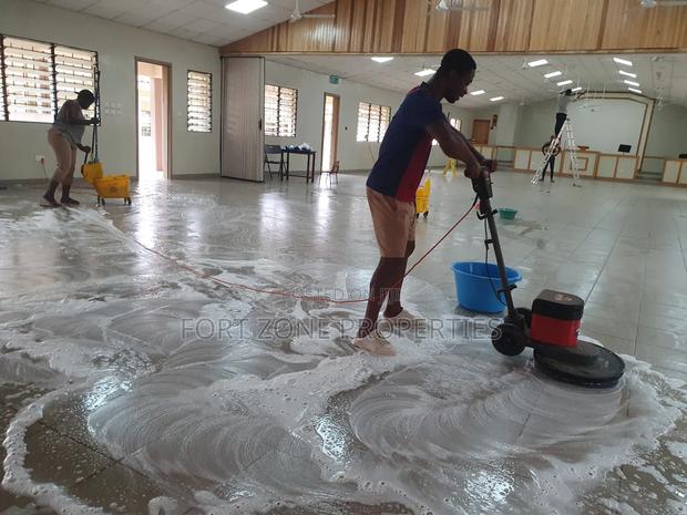 Church and Conferences Floor Tiles Cleaning · Photo 2