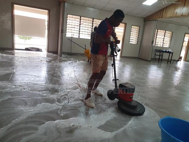 Church and Conferences Floor Tiles Cleaning · Photo 3