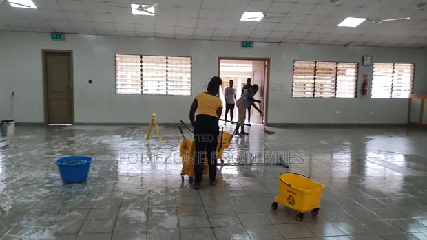 Scrubber Floor Tiles and General Cleaning · Photo 3