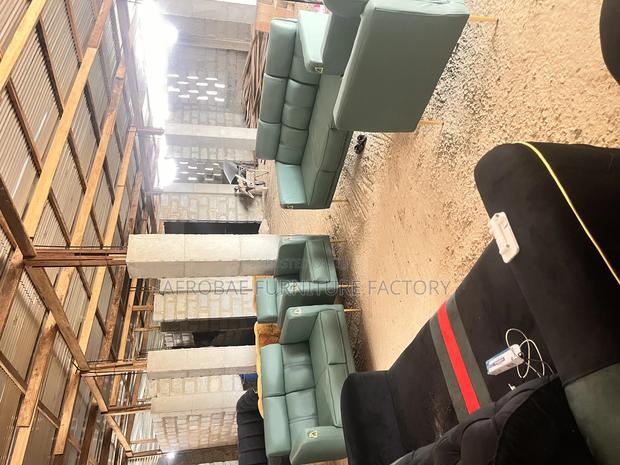 Afrobae Factory Sofas · Photo 5