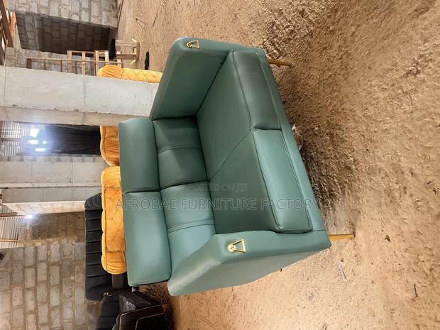 Afrobae Factory Sofas · Photo 6
