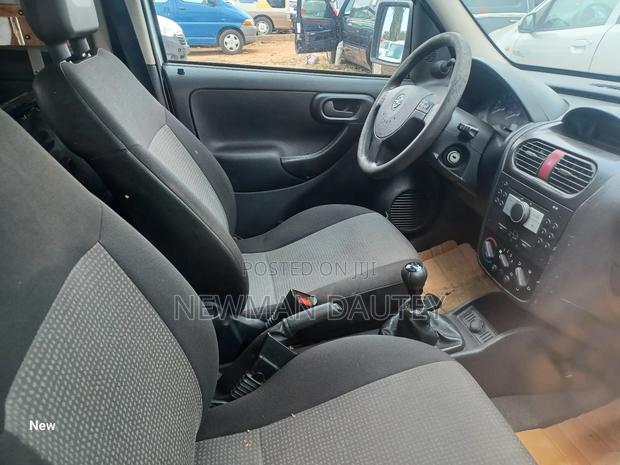 Opel Combo 1.4i 2010 White · Photo 1