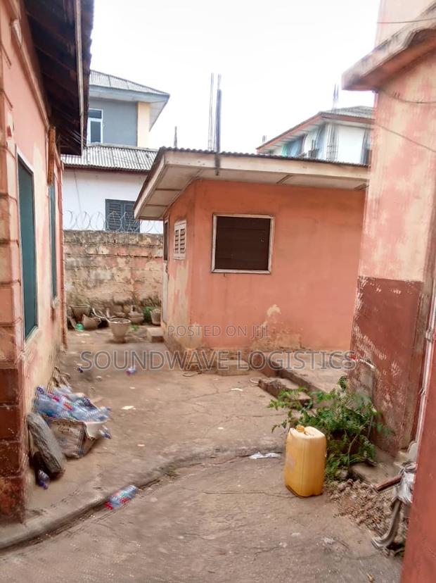 10bdrm House in Market for sale · Photo 7