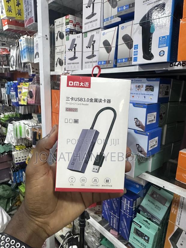 Usb 3.0 Tf-Sd-Cf Card Reader(Combo ) · Photo 1