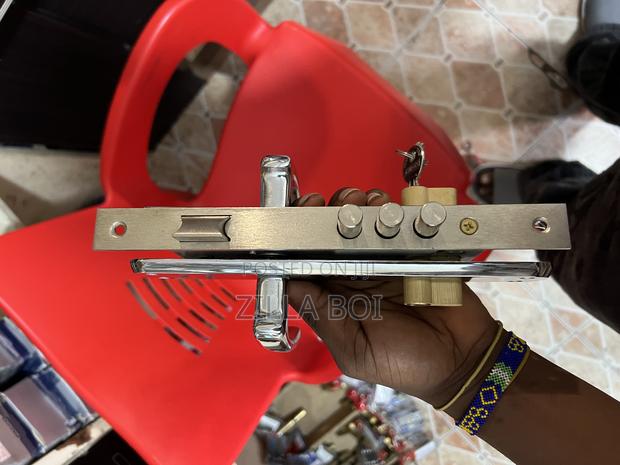 Stainless Steel Italy Lock · Photo 3