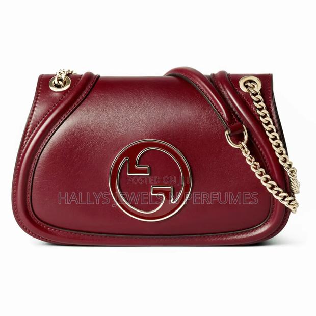 Medium Shoulder or Crossbody Bag, Wine Genuine Leather · Photo 1