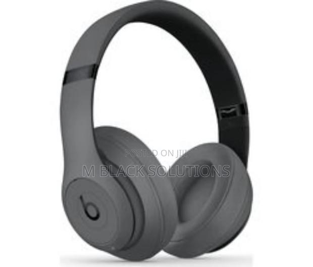Beat Studio 3 Noise Cancellation Headphones - Grey · Photo 2