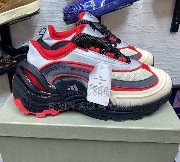 Adidas Back Pump Sneaker · Photo 2