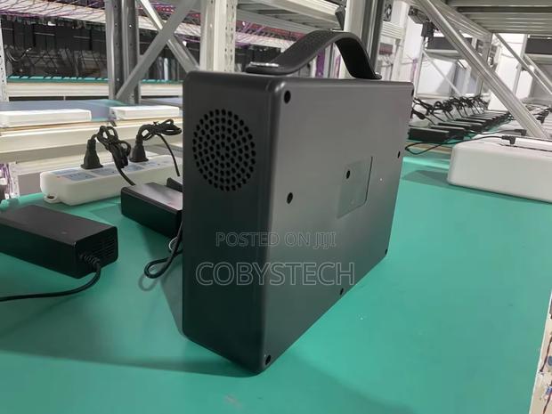 Portable Power Station 600w 518wh 220 V · Photo 4