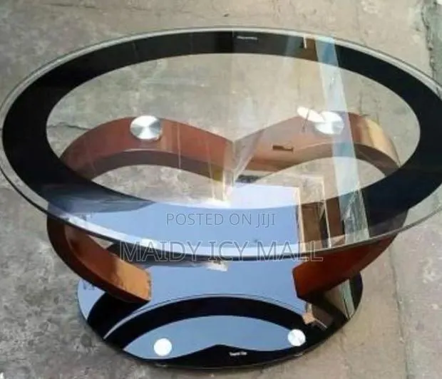 Oval Center Table · Photo 1