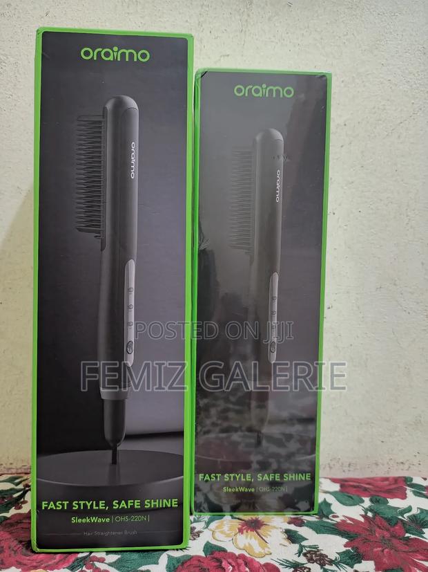 Oraimo Sleekwave Hair Straightener Brush · Photo 1