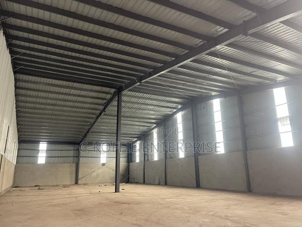 2000 SQM at Tema for Rent · Photo 2