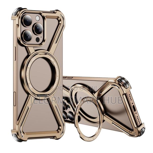 iPhone 16 Pro Max Metal Half Case · Photo 4