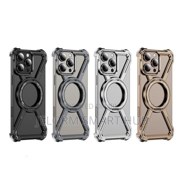 iPhone 16 Pro Max Metal Half Case · Photo 5
