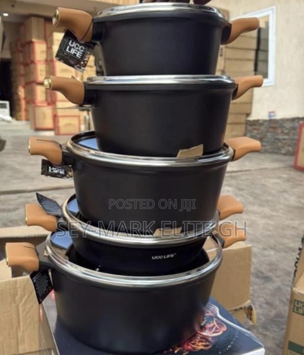 10pcs Classic Die Cast Cookware Set · Photo 1