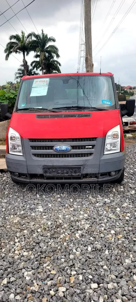 Ford Transit 2012 Red
