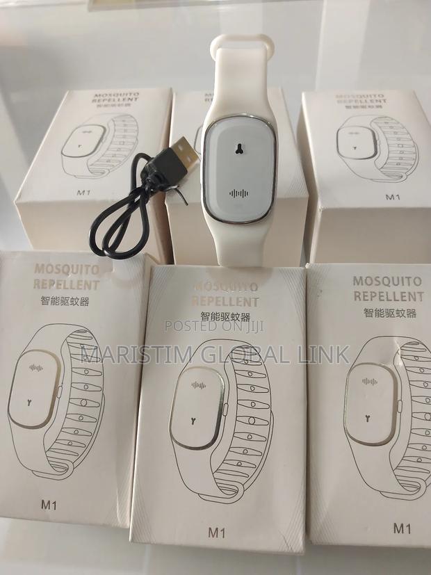 Mosquito Repellent Watch · Photo 1
