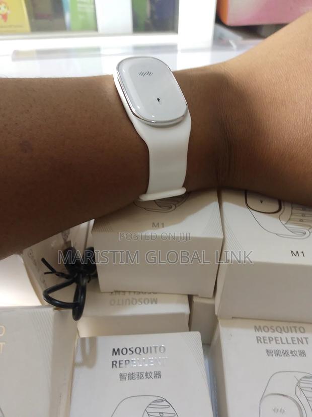 Mosquito Repellent Watch · Photo 2