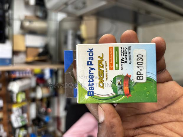Rechargeable Bp -1030 Battery Pack · Photo 1