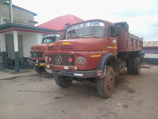 Benz Trucks For · Photo 4
