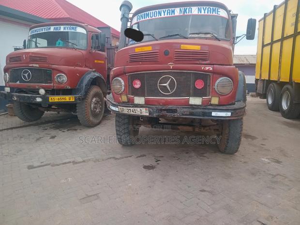 Benz Trucks For · Photo 7