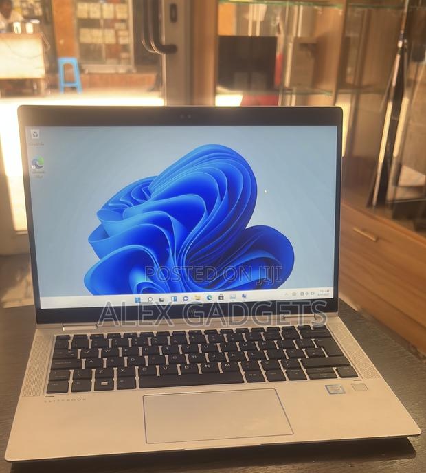 Laptop HP EliteBook 1030 16GB Intel Core I5 SSD 256GB · Photo 1