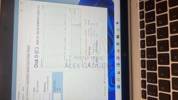 Laptop HP EliteBook 1030 16GB Intel Core I5 SSD 256GB · Photo 5
