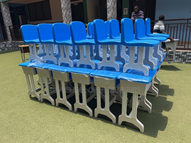Students Desks /Tables · Photo 1