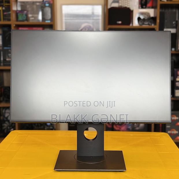 Dell Ultrasharp U2421he Monitor [2021 Model] · Photo 1